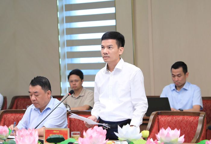 Phó Chủ tịch UBND thành phố Hà Nội Bùi Duy Cường phát biểu tại hội nghị. Ảnh: Quang Thái