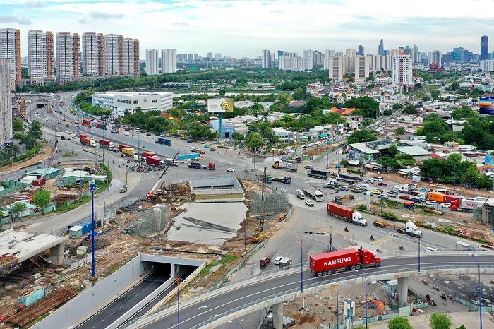 Công trường nút giao An Phú, phường Bình Trưng, TPHCM. Ảnh: HOÀNG HÙNG