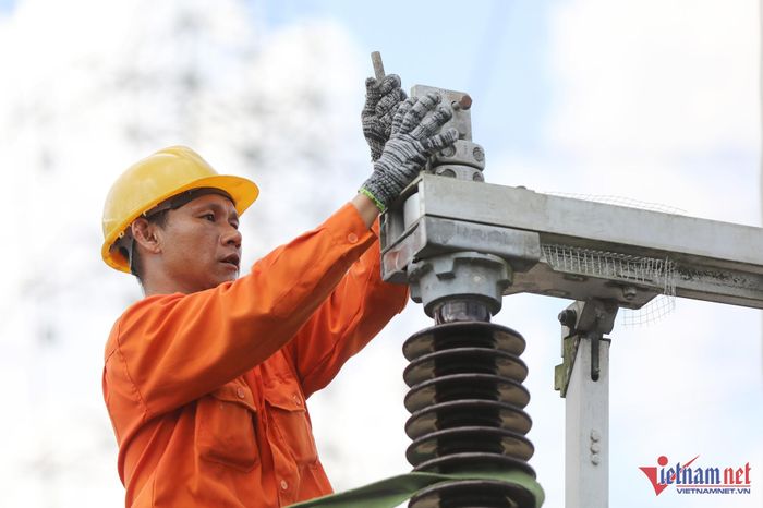 Nhu cầu tiêu thụ điện liên tục lập kỷ lục trong năm 2026. Ảnh: Hoàng Giám