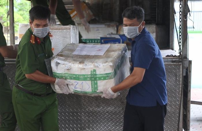  Tang vật chất độc Xyanua thu giữ được.