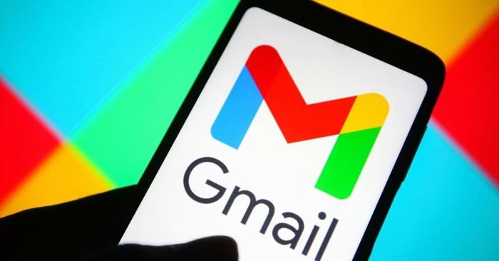 Ngoài Gmail Live, Gmail cũng được bổ sung thêm hàng loạt tính năng AI mới như soạn sẵn email nháp để gửi nhanh, truy cập tập tin tức thì và khả năng đánh dấu hoàn thành từng đầu việc ngay trong giao diện hộp thư, trong khi công nghệ trò chuyện tương tự cũng sẽ xuất hiện trên ứng dụng ghi chú Google Keep.