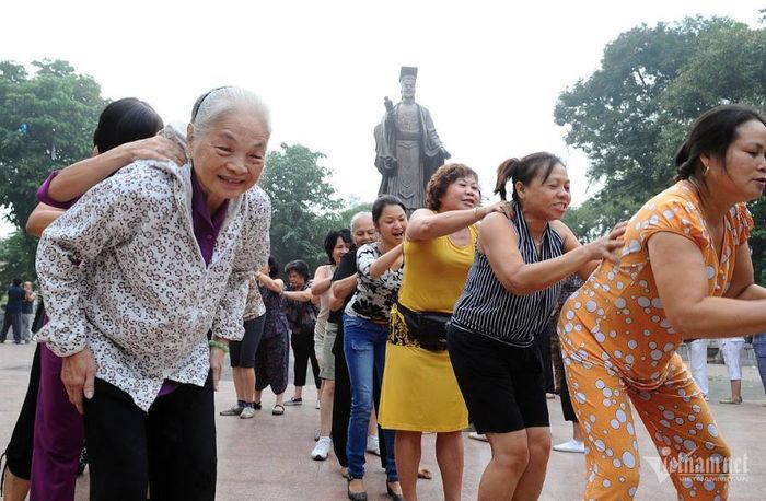 Hiện cả nước có khoảng 14,2 triệu người từ 60 tuổi trở lên. Ảnh minh họa: Hoàng Hà
