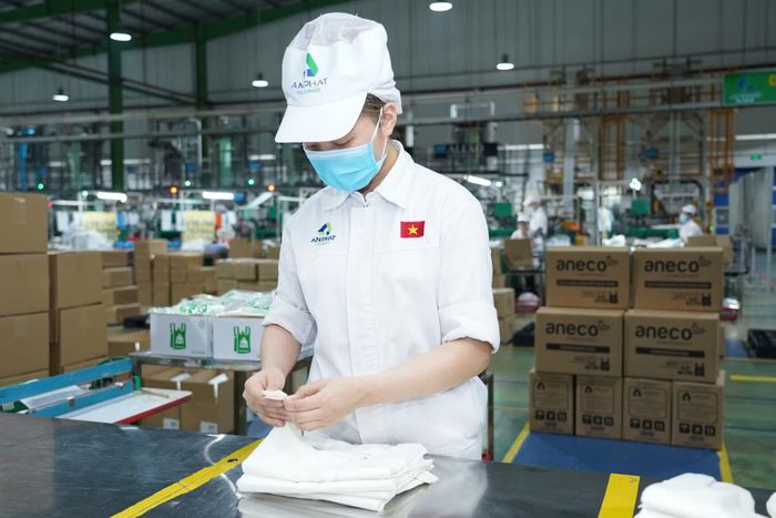Để khơi thông nguồn vốn, việc dỡ bỏ các điểm nghẽn thể chế phải là ưu tiên hàng đầu. (Ảnh: Vietnam+)