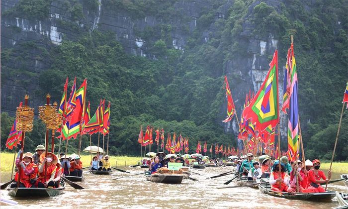  Lễ hội nhằm tri ân Đức Thần Nông - vị thần đã có công tìm ra ngũ cốc nuôi dưỡng con người và cây thuốc chữa bệnh. 