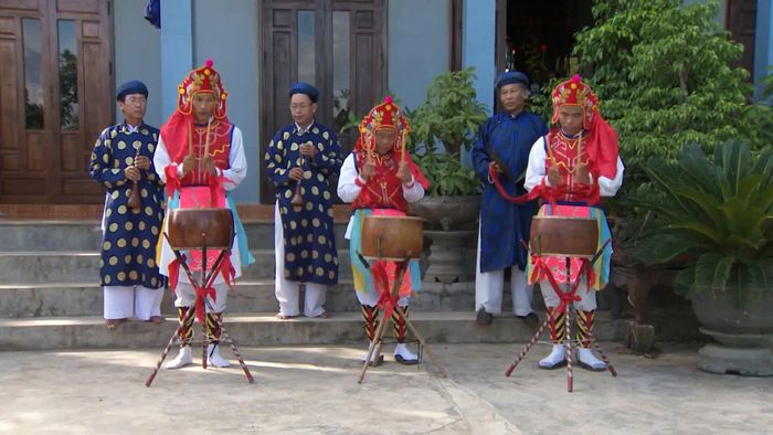 Gìn giữ và phát huy giá trị của nhạc lễ truyền thống Bích Khê - Hình 1 Câu lạc bộ nhạc lễ cổ truyền Bích Khê góp phần bảo tồn di sản văn hóa của Quảng Trị - Ảnh: T.T