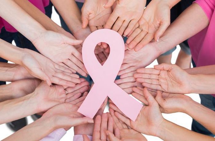 Ở nhóm mang ung thư vú đột biến BRCA1/BRCA2, nguy cơ mắc ung thư vú trong suốt cuộc đời có thể lên tới 69–72%. Ảnh minh họa