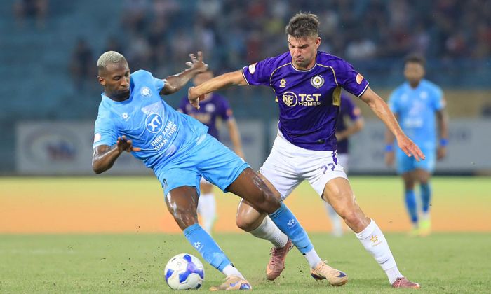 Hà Nội FC chiếm vị trí thứ 3 của Ninh Bình sau khi thắng Nam Định 2-1. (Ảnh: VPF)