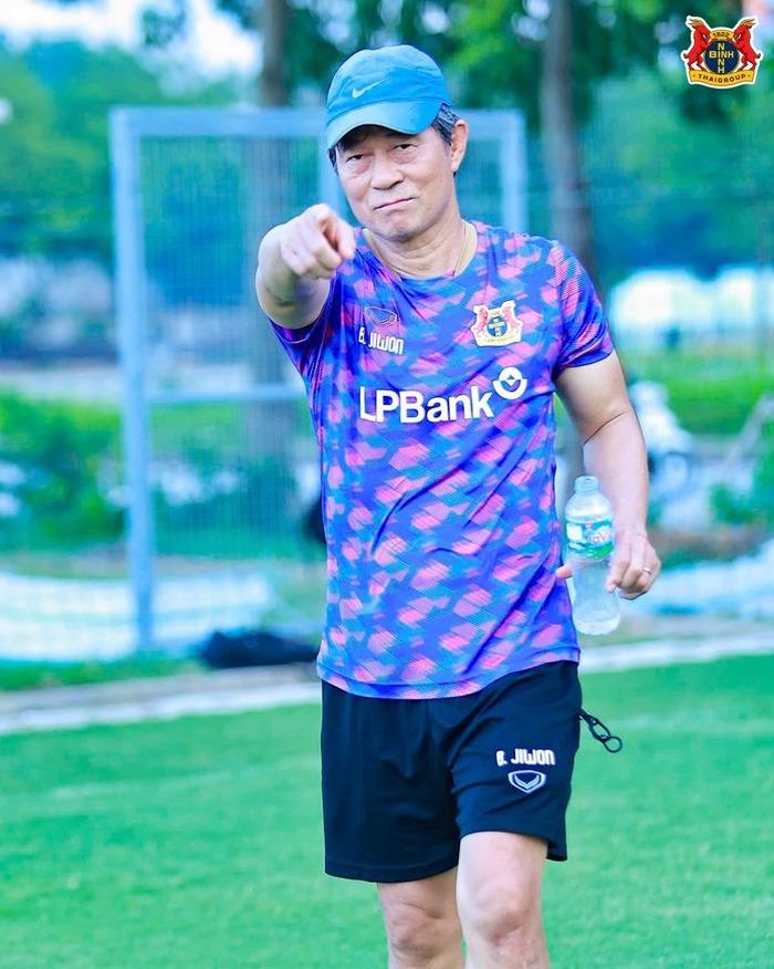 HLV Bae Ji-won