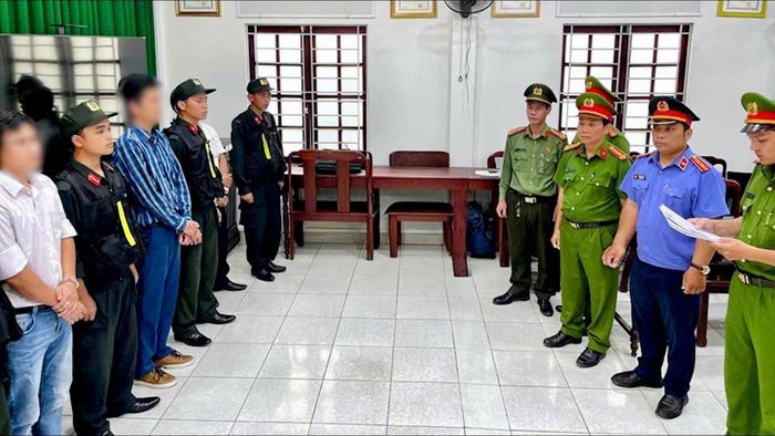 Cơ quan điều tra khởi tố, bắt tạm giam các bị can liên quan đến vụ án.