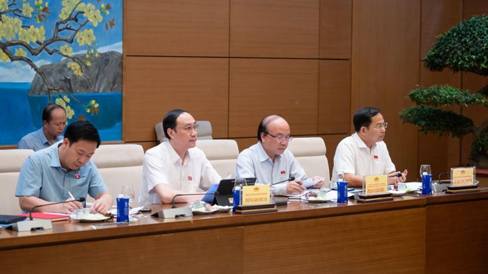  Đại biểu dự cuộc làm việc. Ảnh: CẨM HÀ 
