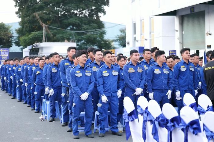 Với hơn 8.000 kỹ thuật viên, CTCP Thợ Điện Máy Xanh chuyển mình từ bộ phận hậu mãi truyền thống thành một trung tâm độc lập mang lại lợi nhuận cao.