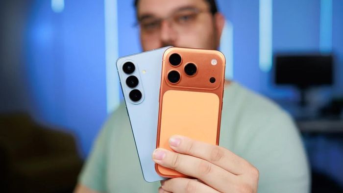 Kỳ vọng những chiếc iPhone và Galaxy cao cấp sẽ tiếp tục làm bạn kinh ngạc trong tương lai gần. Ảnh: PhoneArena