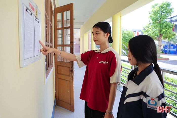 Có gần 1.500 em thi vào Trường THPT Chuyên Hà Tĩnh.