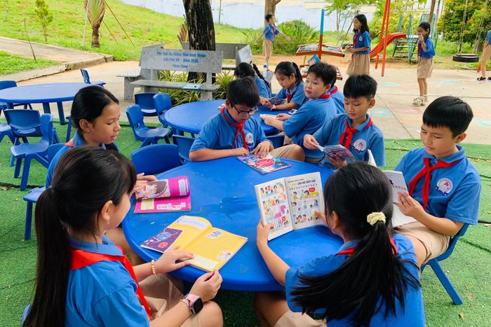 “Xây dựng trường học xanh - sạch - đẹp - an toàn”
