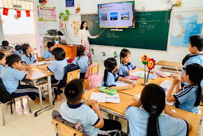 Lan tỏa phong trào thi đua “Dạy tốt - Học tốt”