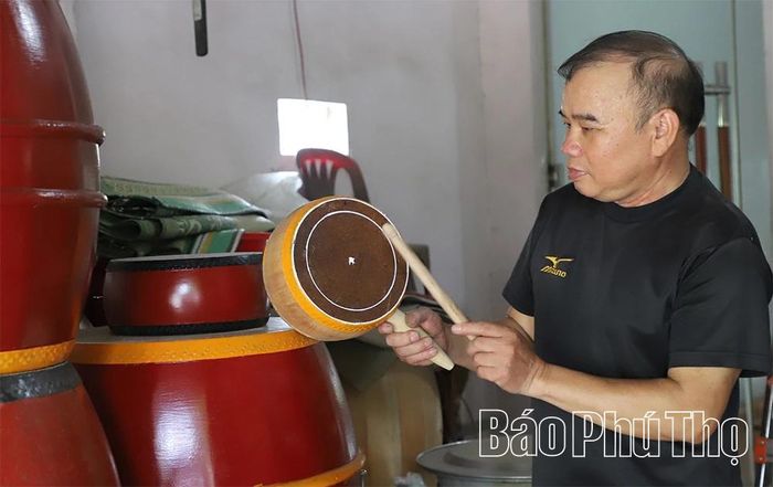 Tuy nhiên, trong những năm gần đây nghề làm trống Đọi Tam đã có những phát triển mang tính đột phá, với nhiều sản phẩm sáng tạo, phù hợp với nhu cầu và thị hiếu của khách hàng với đủ các loại, từ trống dùng trong các đình chùa, trống chèo, trống trường... đến trống Trung thu phục vụ cho các em nhỏ. Ông Chiến đã bắt kịp với những thăng trầm của nghề, cần mẫn, bền bỉ tạo dựng thương hiệu trên vùng quê Đất Tổ.
