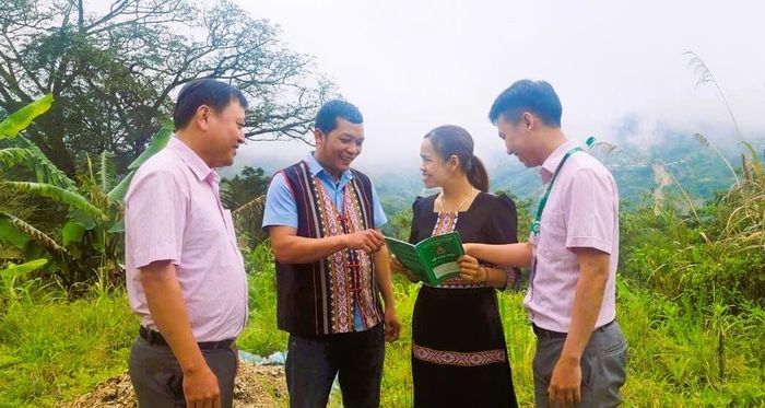Mô hình vay vốn phát triển kinh tế gia đình ở xã vùng cao xã Trà Linh, Đà Nẵng.
