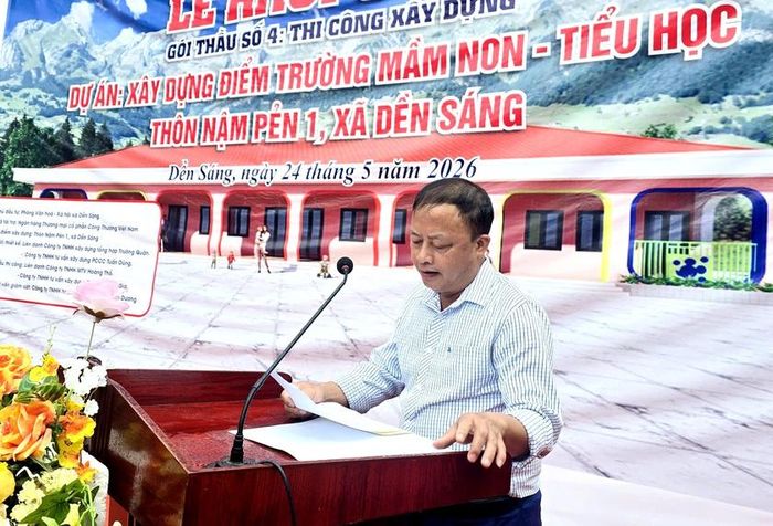 Bí thư Đảng ủy xã Dền Sáng Vàng Seo Say phát biểu ghi nhận và cảm ơn Vietinbank đã đồng hành cùng sự nghiệp giáo dục ở địa phương. Ảnh: Nguyễn Hùng