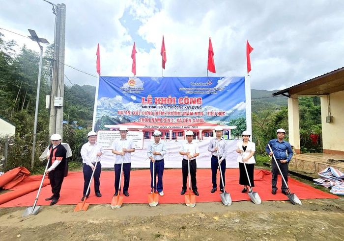 Khởi công xây mới điểm trường Mầm non - Tiểu học Nậm Pẻn 1, xã Dền Sáng, tỉnh Lào Cai. Ảnh: Nguyễn Hùng