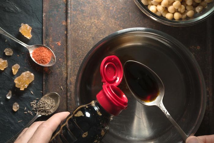 Nhờ nền nông nghiệp phát triển, người dân Trung Quốc có nguồn cung nước tương đa dạng. (Ảnh: AsiaCooking)