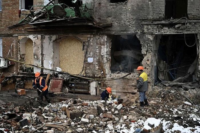 Một tòa nhà ở Ukraine bị phá hủy sau cuộc tập kích tên lửa của Nga hôm 28/11. (Ảnh: Getty)