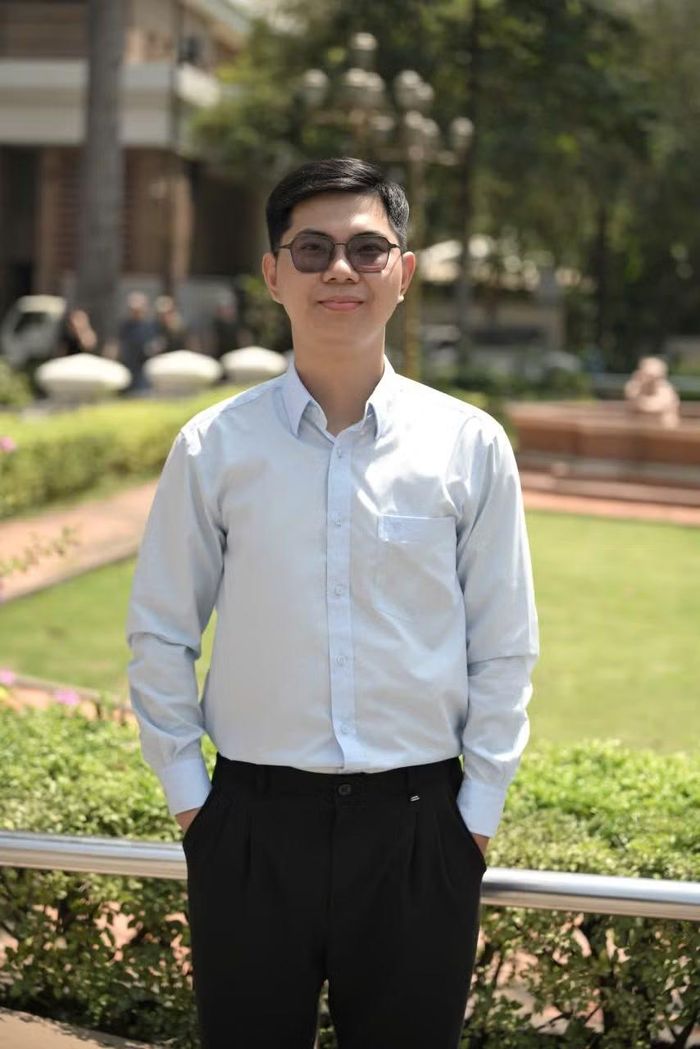 Thầy Đại bất ngờ trước sự sự nhiệt huyết của học sinh. Ảnh: NVCC.