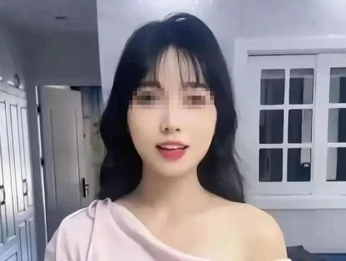  Nữ TikToker liên quan vụ dàn cảnh cô gái mù bị xe điện tông trúng đã bị tạm giữ. 