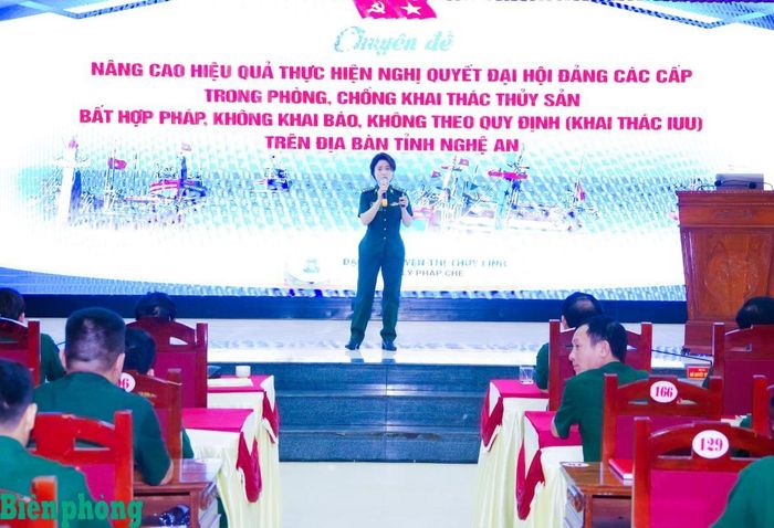 Phần thi thuyết trình xuất sắc, đoạt giải Nhất của Đại úy Nguyễn Thị Thùy Linh tại Hội thi báo cáo viên giỏi trong Bộ đội Biên phòng tỉnh Nghệ An năm 2026. Ảnh: Hải Thượng