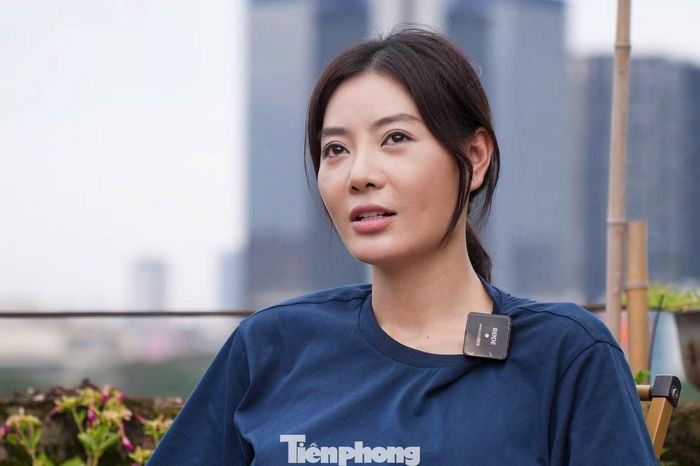 Khác với nhiều vai diễn bi lụy thường thấy trên màn ảnh, Thanh Hương và đạo diễn Trịnh Lê Phong thống nhất tiết chế nước mắt cho nhân vật. “Tôi không muốn Nguyệt khóc quá nhiều. Có thể thay giọt nước mắt bằng sự vươn lên”, cô chia sẻ.