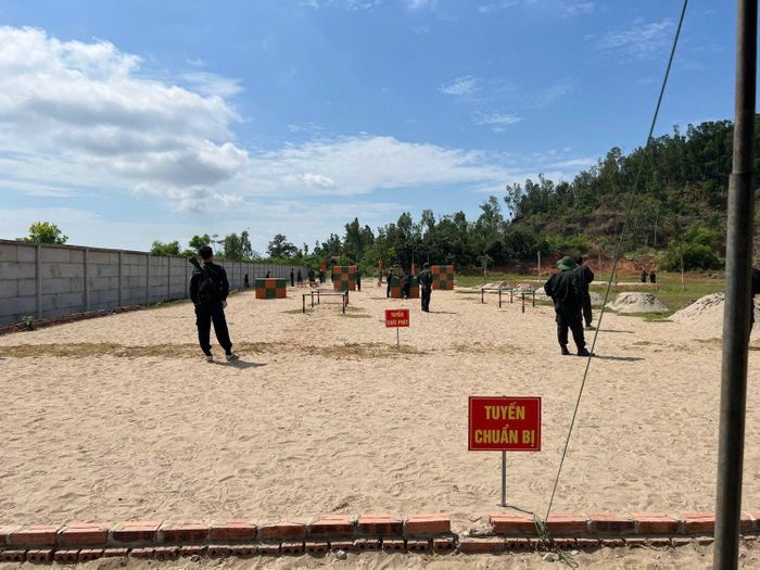 Thao trường huấn luyện nội dung thi vượt vật cản.