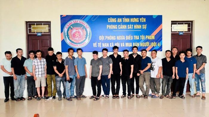 Các đối tượng tại cơ quan công an. Ảnh: CACC
