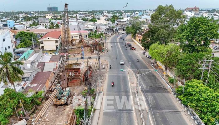 Dự án nâng cấp, mở rộng Quốc lộ 91 đoạn từ Km0 - Km7 vốn đầu tư hơn 7.237 tỷ đồng đang chậm tiến độ. Ảnh: Thanh Liêm-TTXVN