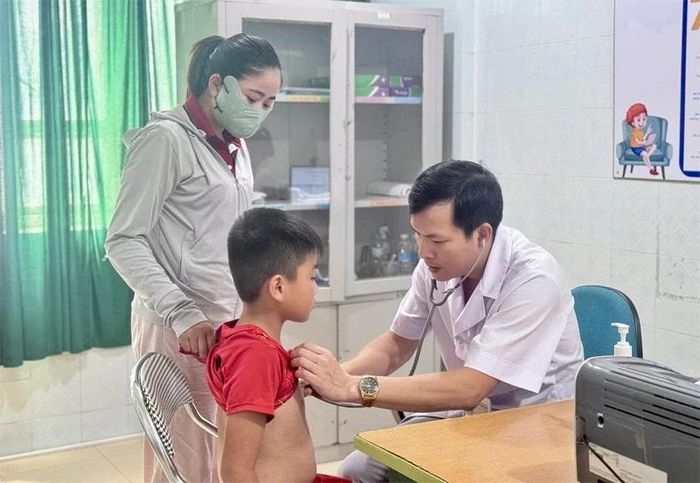 Tại Bệnh viện Nhi Thanh Hóa, số trẻ đến khám bệnh liên quan đến bệnh lý tai mũi họng, hô hấp, tiêu hóa, đuối nước, tai nạn thương tích tăng đáng kể.