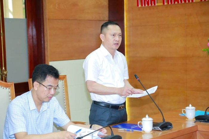 Giám đốc Công ty Điện lực Thanh Hóa Hoàng Hải báo cáo tại hội nghị.