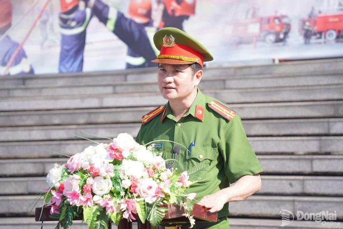 Đồng chí Thượng tá Trần Văn Bắc - Phó Trưởng phòng Cảnh sát PCCC và CNCH phát biểu chỉ đạo, khai mạc hội thi