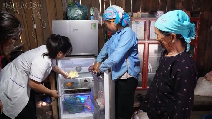 Người dân nâng cao nhận thức, bảo quản thực phẩm trước và sau khi sử dụng.