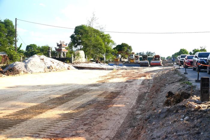 Dự án Quốc lộ 15D đoạn từ cảng Mỹ Thủy đến cao tốc Cam Lộ-La Sơn đoạn qua xã Mỹ Thủy - Ảnh: T.Đ