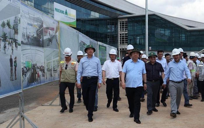 Công tác giải phóng mặt bằng cho Dự án đường bộ cao tốc TP.HCM - Long Thành - Dầu Giây được yêu cầu tăng tốc, với mốc hoàn thành bàn giao mặt bằng sạch trước 20/6/2026 để phục vụ mục tiêu hoàn thành dự án trong năm 2026. Ảnh: VGP.