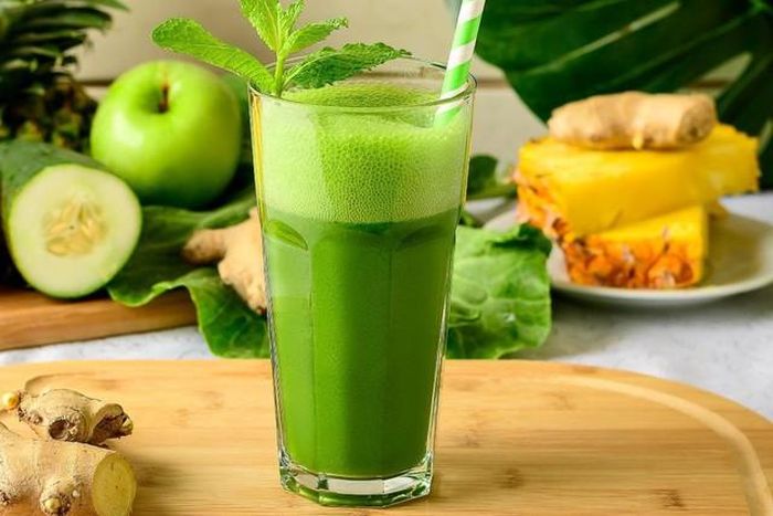 Bằng cách kết hợp nước ép cần tây, dứa vào chế độ ăn uống, bạn có thể hỗ trợ được giảm đau bệnh xương khớp.