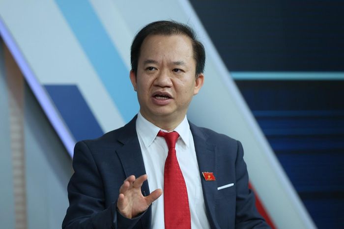PGS.TS Bùi Hoài Sơn: "Sự bình thường hóa cái lệch chuẩn nguy hiểm không kém bản thân cái lệch chuẩn".