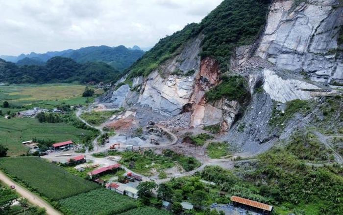 Mỏ đá của Công ty TNHH Anh Tuấn được xác định có nhiều vi phạm trong quá trình khai thác. Ảnh: Lê Hoàng