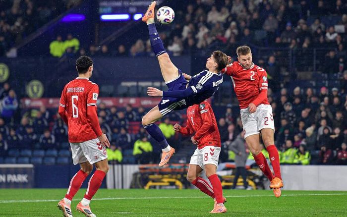 Scott McTominay của Scotland ghi bàn thắng cho đội nhà trong trận đấu thuộc vòng loại World Cup 2026 bảng C tại sân Hampden Park, Glasgow. Ảnh: SIPA