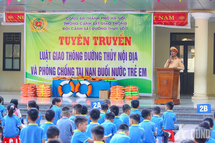 Quang cảnh buổi tuyên truyền.