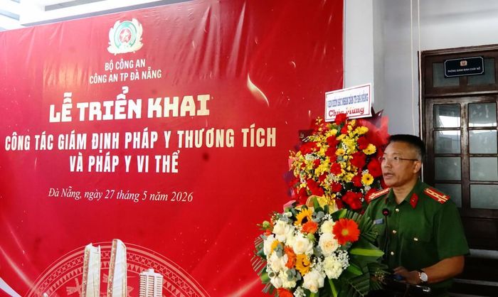 Đại tá Nguyễn Hà Lai - Phó giám đốc CATP phát biểu tại buổi lễ