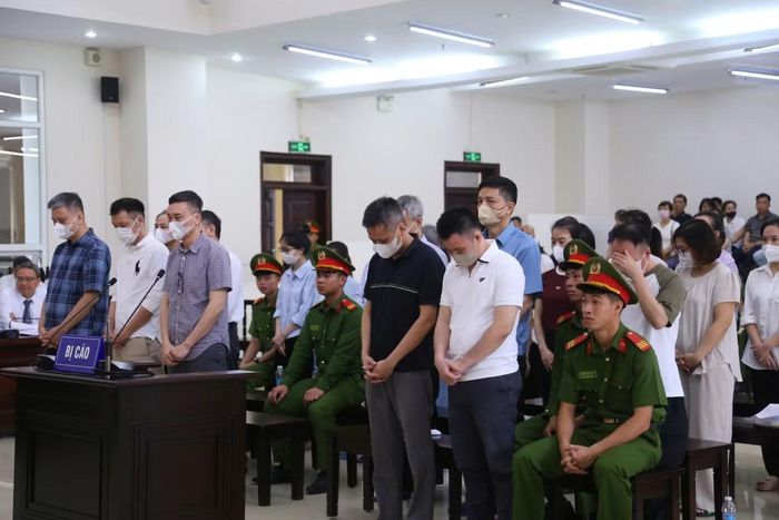 Các bị cáo tại phiên tòa.