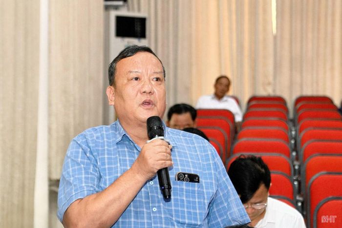 Cử tri Nguyễn Văn Thuận - Bí thư Chi bộ thôn Đông Hà 1, xã Thạch Hà đề nghị có phương án nâng cấp đê Hữu Nghèn, đồng thời đảm bảo khai thác hiệu quả ngư trường biển.