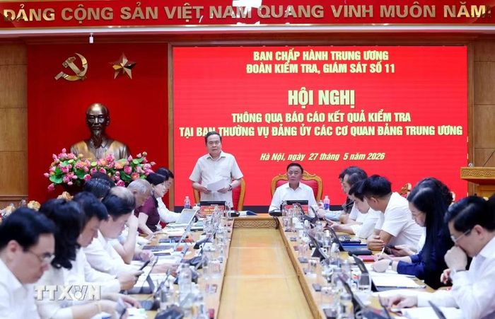 Chủ tịch Quốc hội Trần Thanh Mẫn, Trưởng Đoàn kiểm tra, giám sát số 11 của Bộ Chính trị phát biểu chỉ đạo Hội nghị. (Ảnh: Phương Hoa/TTXVN)