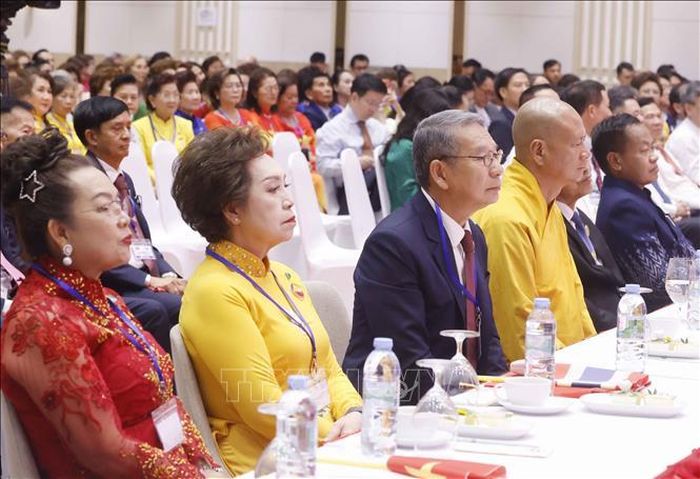 Đại diện cộng đồng người Việt Nam tại Thái Lan tham dự cuộc gặp gỡ Tổng Bí thư, Chủ tịch nước Tô Lâm và Phu nhân. Ảnh: Thống Nhất/TTXVN.