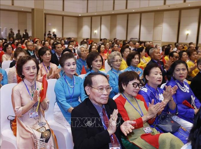 Cộng đồng người Việt Nam tại Thái Lan tham dự cuộc gặp Tổng Bí thư, Chủ tịch nước Tô Lâm và Phu nhân. Ảnh: Thống Nhất/TTXVN.