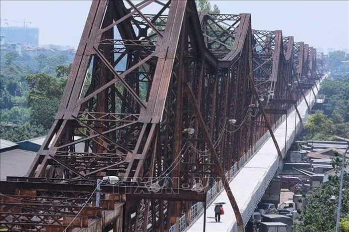 Cầu Long Biên đã sẵn sàng phục vụ người dân trở lại từ 0h ngày 28-5.